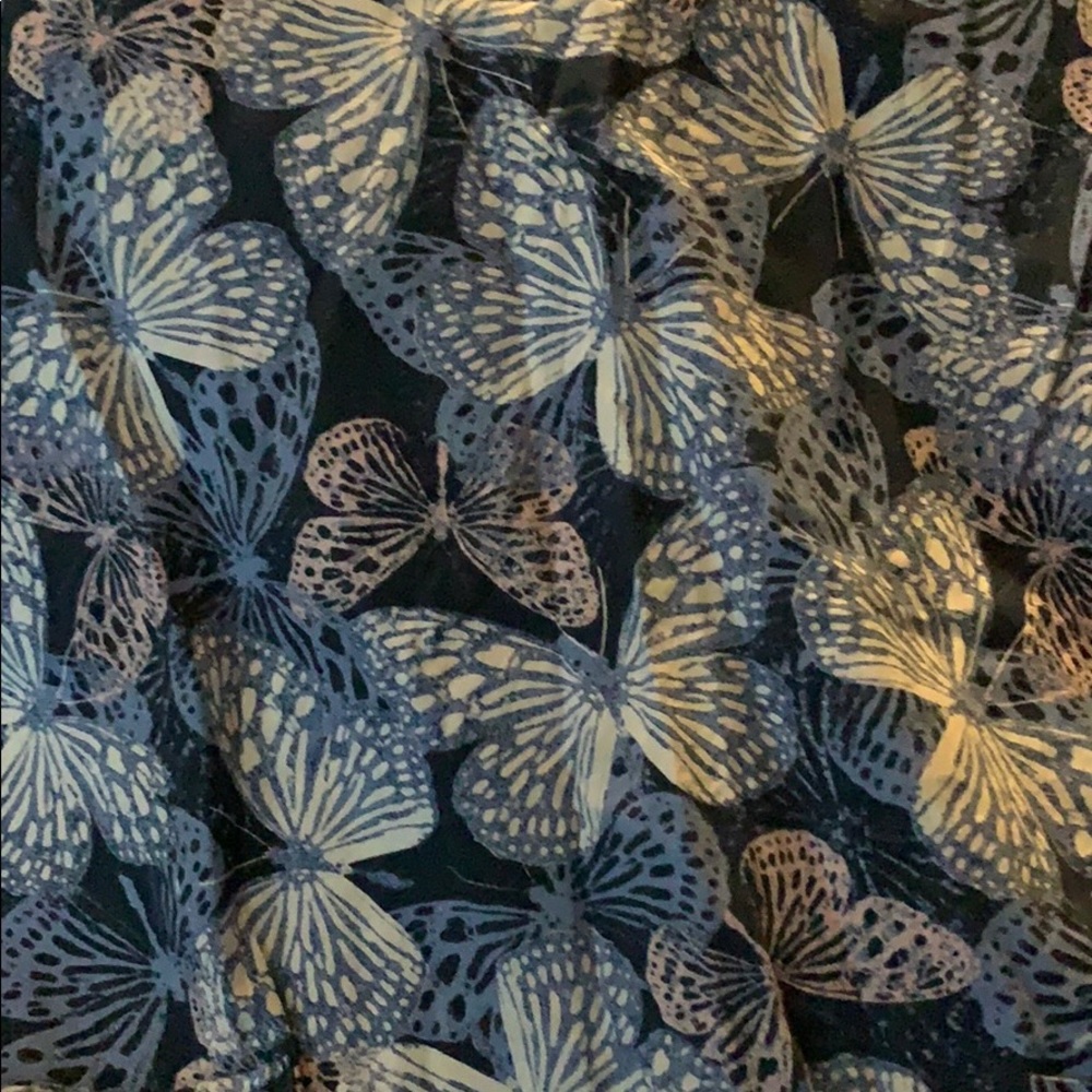 Size medium scrub top